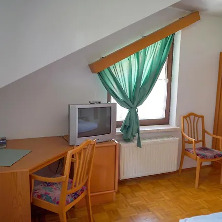 Podobnik Estalagem *